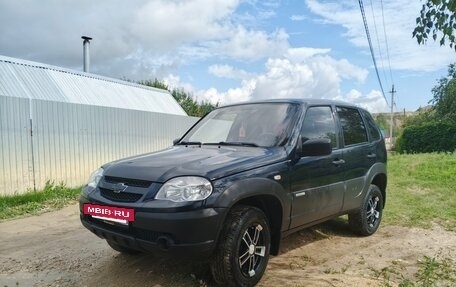 Chevrolet Niva I рестайлинг, 2013 год, 630 000 рублей, 2 фотография