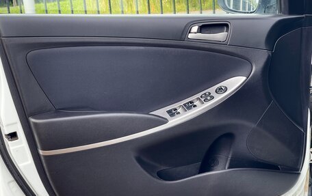 Hyundai Solaris II рестайлинг, 2015 год, 1 179 000 рублей, 15 фотография