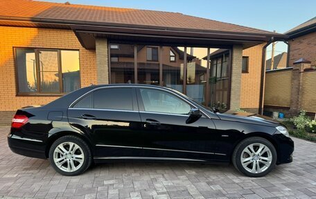 Mercedes-Benz E-Класс, 2011 год, 1 750 000 рублей, 6 фотография