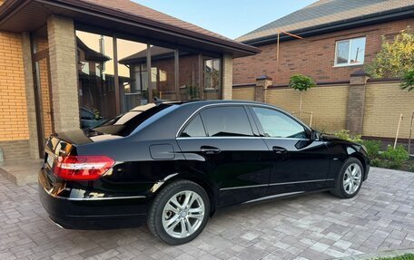 Mercedes-Benz E-Класс, 2011 год, 1 750 000 рублей, 8 фотография