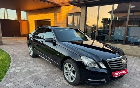 Mercedes-Benz E-Класс, 2011 год, 1 750 000 рублей, 4 фотография