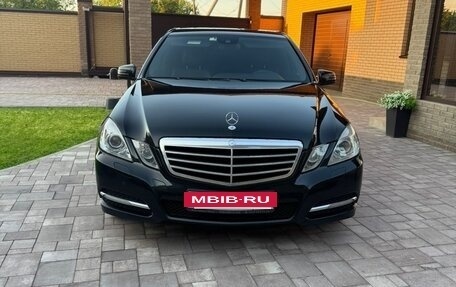 Mercedes-Benz E-Класс, 2011 год, 1 750 000 рублей, 3 фотография