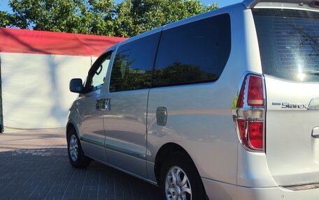 Hyundai Grand Starex Grand Starex I рестайлинг 2, 2010 год, 1 750 000 рублей, 5 фотография