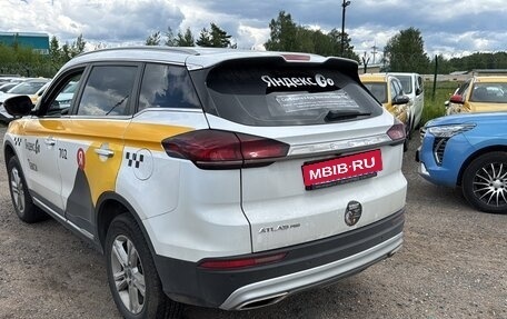 Geely Atlas, 2023 год, 1 575 000 рублей, 5 фотография