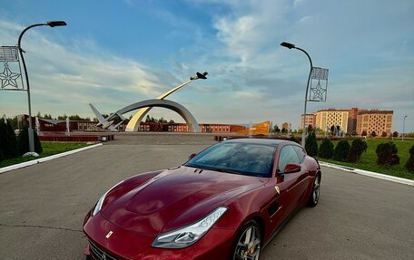 Ferrari GTC4Lusso, 2018 год, 18 000 000 рублей, 3 фотография