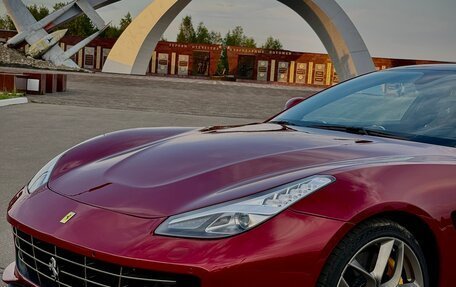 Ferrari GTC4Lusso, 2018 год, 18 000 000 рублей, 2 фотография