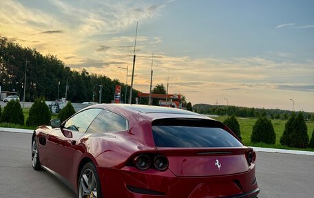 Ferrari GTC4Lusso, 2018 год, 18 000 000 рублей, 4 фотография