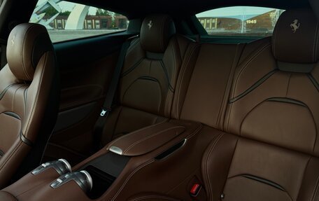 Ferrari GTC4Lusso, 2018 год, 18 000 000 рублей, 12 фотография