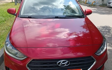 Hyundai Solaris II рестайлинг, 2019 год, 1 400 000 рублей, 1 фотография