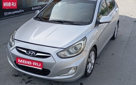 Hyundai Solaris II рестайлинг, 2012 год, 680 000 рублей, 5 фотография