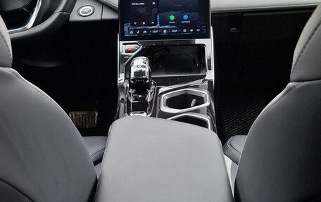 Geely Atlas, 2024 год, 2 802 500 рублей, 8 фотография