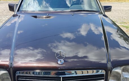 Mercedes-Benz E-Класс, 1994 год, 1 800 000 рублей, 2 фотография