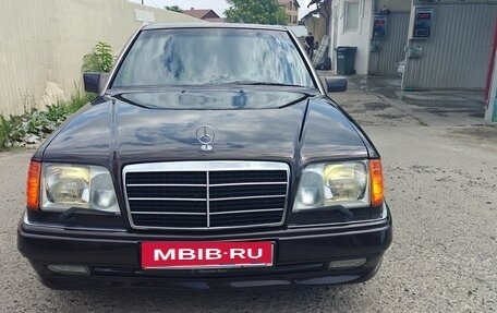 Mercedes-Benz E-Класс, 1994 год, 1 800 000 рублей, 4 фотография