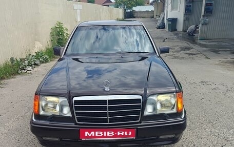Mercedes-Benz E-Класс, 1994 год, 1 800 000 рублей, 20 фотография