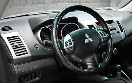 Mitsubishi Outlander III рестайлинг 3, 2007 год, 1 150 000 рублей, 14 фотография