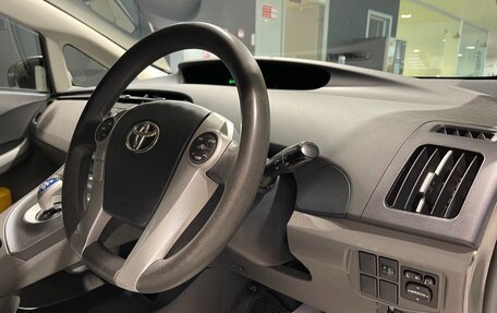 Toyota Prius, 2011 год, 1 150 000 рублей, 8 фотография