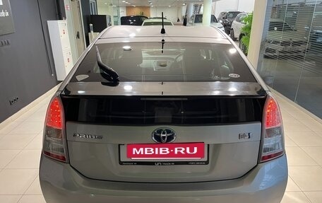 Toyota Prius, 2011 год, 1 150 000 рублей, 5 фотография