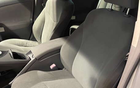 Toyota Prius, 2011 год, 1 150 000 рублей, 11 фотография