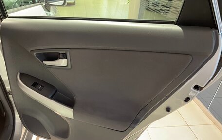 Toyota Prius, 2011 год, 1 150 000 рублей, 14 фотография