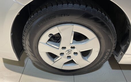 Toyota Prius, 2011 год, 1 150 000 рублей, 21 фотография