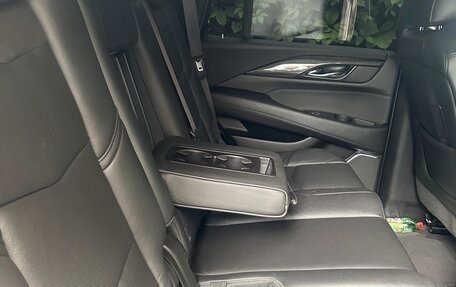 Cadillac Escalade IV, 2016 год, 5 200 000 рублей, 10 фотография