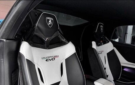 Lamborghini Huracán, 2022 год, 33 500 000 рублей, 6 фотография