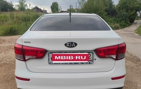 KIA Rio III рестайлинг, 2016 год, 1 120 000 рублей, 4 фотография