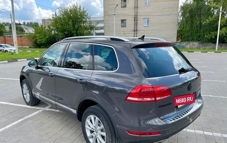 Volkswagen Touareg III, 2011 год, 1 980 000 рублей, 7 фотография