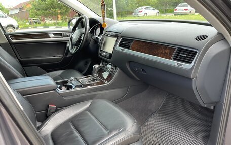 Volkswagen Touareg III, 2011 год, 1 980 000 рублей, 25 фотография