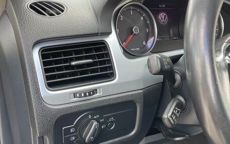 Volkswagen Touareg III, 2011 год, 1 980 000 рублей, 26 фотография
