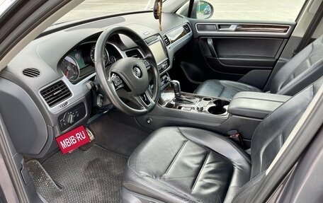Volkswagen Touareg III, 2011 год, 1 980 000 рублей, 23 фотография