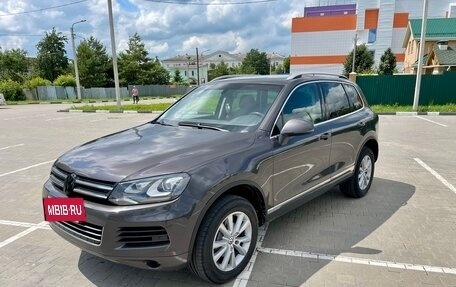 Volkswagen Touareg III, 2011 год, 1 980 000 рублей, 19 фотография