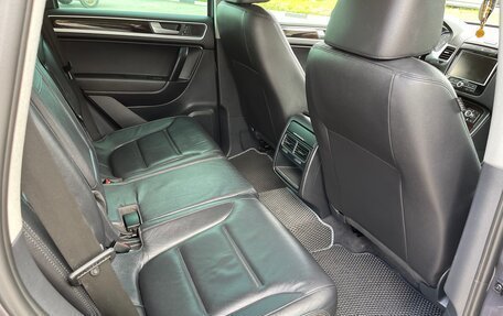 Volkswagen Touareg III, 2011 год, 1 980 000 рублей, 30 фотография