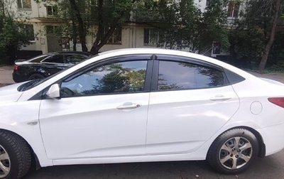 Hyundai Solaris II рестайлинг, 2015 год, 630 000 рублей, 1 фотография