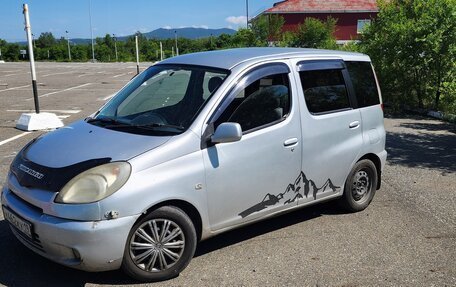 Toyota FunCargo, 2000 год, 350 000 рублей, 2 фотография