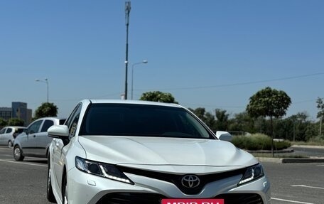 Toyota Camry, 2018 год, 3 000 000 рублей, 2 фотография