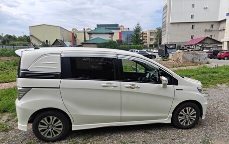 Honda Freed I, 2011 год, 1 050 000 рублей, 6 фотография