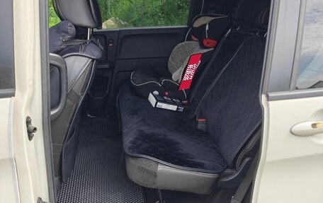 Honda Freed I, 2011 год, 1 050 000 рублей, 13 фотография