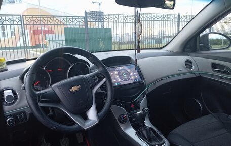 Chevrolet Cruze II, 2011 год, 850 000 рублей, 4 фотография