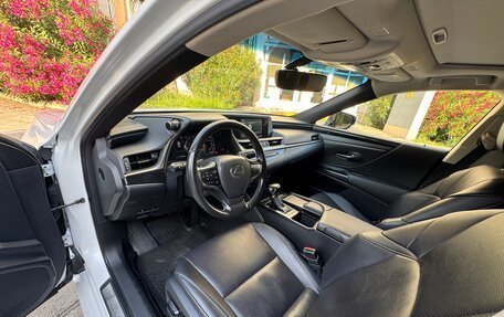 Lexus ES VII, 2020 год, 3 650 000 рублей, 17 фотография