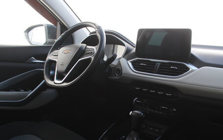 Chevrolet Captiva, 2022 год, 1 800 000 рублей, 14 фотография