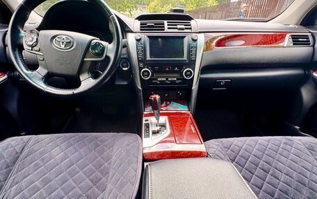Toyota Camry, 2012 год, 1 950 000 рублей, 4 фотография