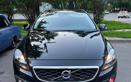 Volvo V40 Cross Country I, 2013 год, 920 000 рублей, 1 фотография