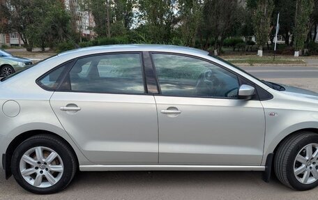 Volkswagen Polo VI (EU Market), 2012 год, 900 000 рублей, 3 фотография