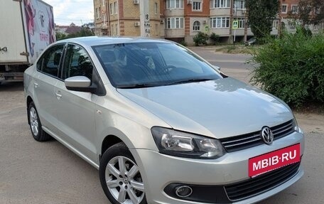 Volkswagen Polo VI (EU Market), 2012 год, 900 000 рублей, 2 фотография