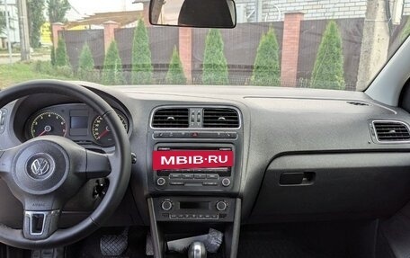 Volkswagen Polo VI (EU Market), 2012 год, 900 000 рублей, 8 фотография