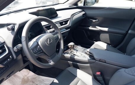 Lexus UX I, 2021 год, 2 700 000 рублей, 10 фотография