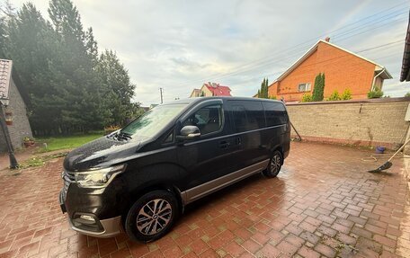 Hyundai Grand Starex Grand Starex I рестайлинг 2, 2018 год, 3 300 000 рублей, 15 фотография