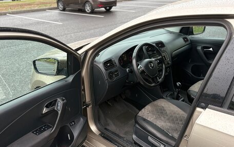 Volkswagen Polo VI (EU Market), 2017 год, 960 000 рублей, 9 фотография