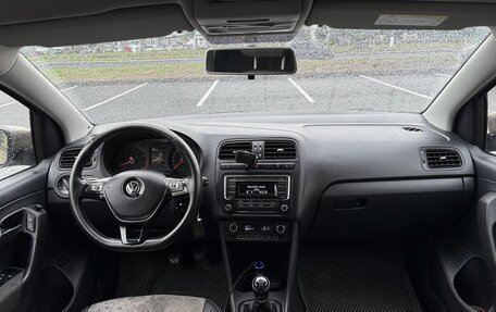 Volkswagen Polo VI (EU Market), 2017 год, 960 000 рублей, 13 фотография